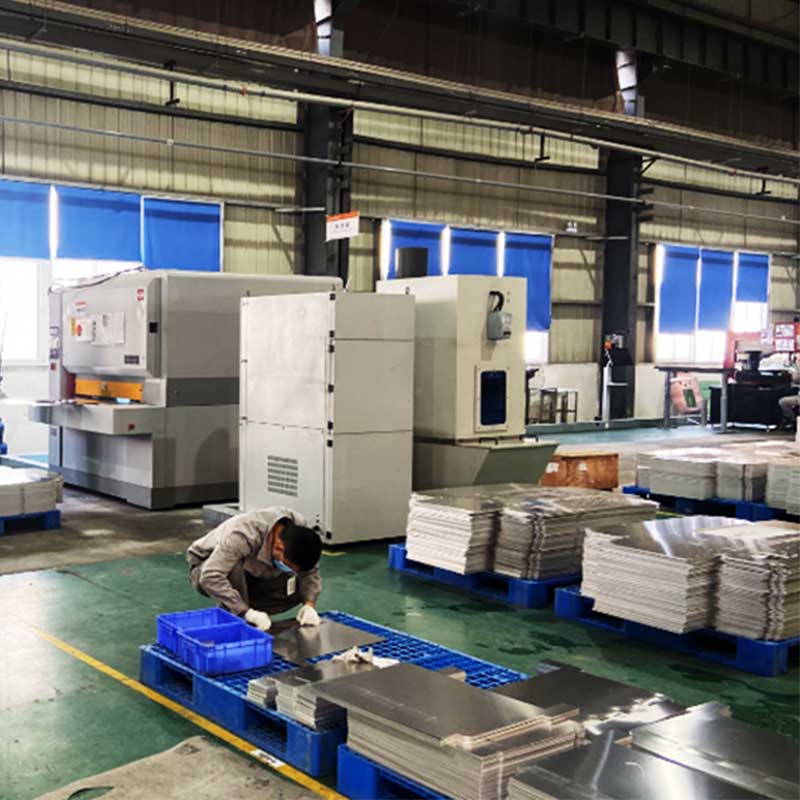 SGP1300 High efficiency and cost effective metal deburring, edge rounding, and surface finishing machine 